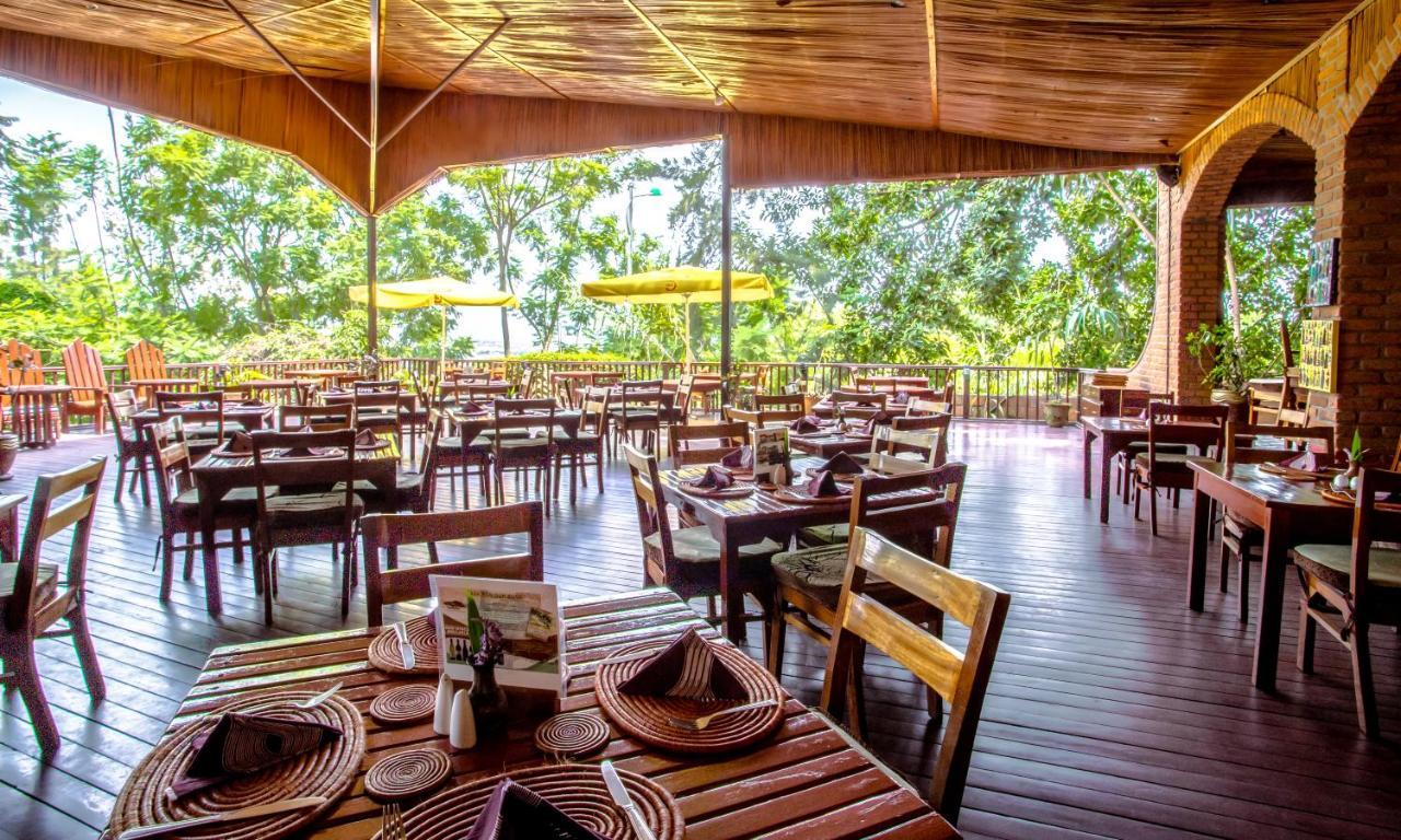 Heaven Restaurant & Boutique Hotel Kigali Buitenkant foto